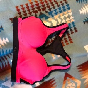 Victoria Secret Incredible VSX Sports Bra